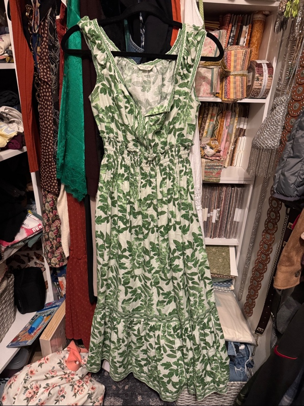 Max Studio White and Green Leaf-Print Sleeveless Maxi Dress